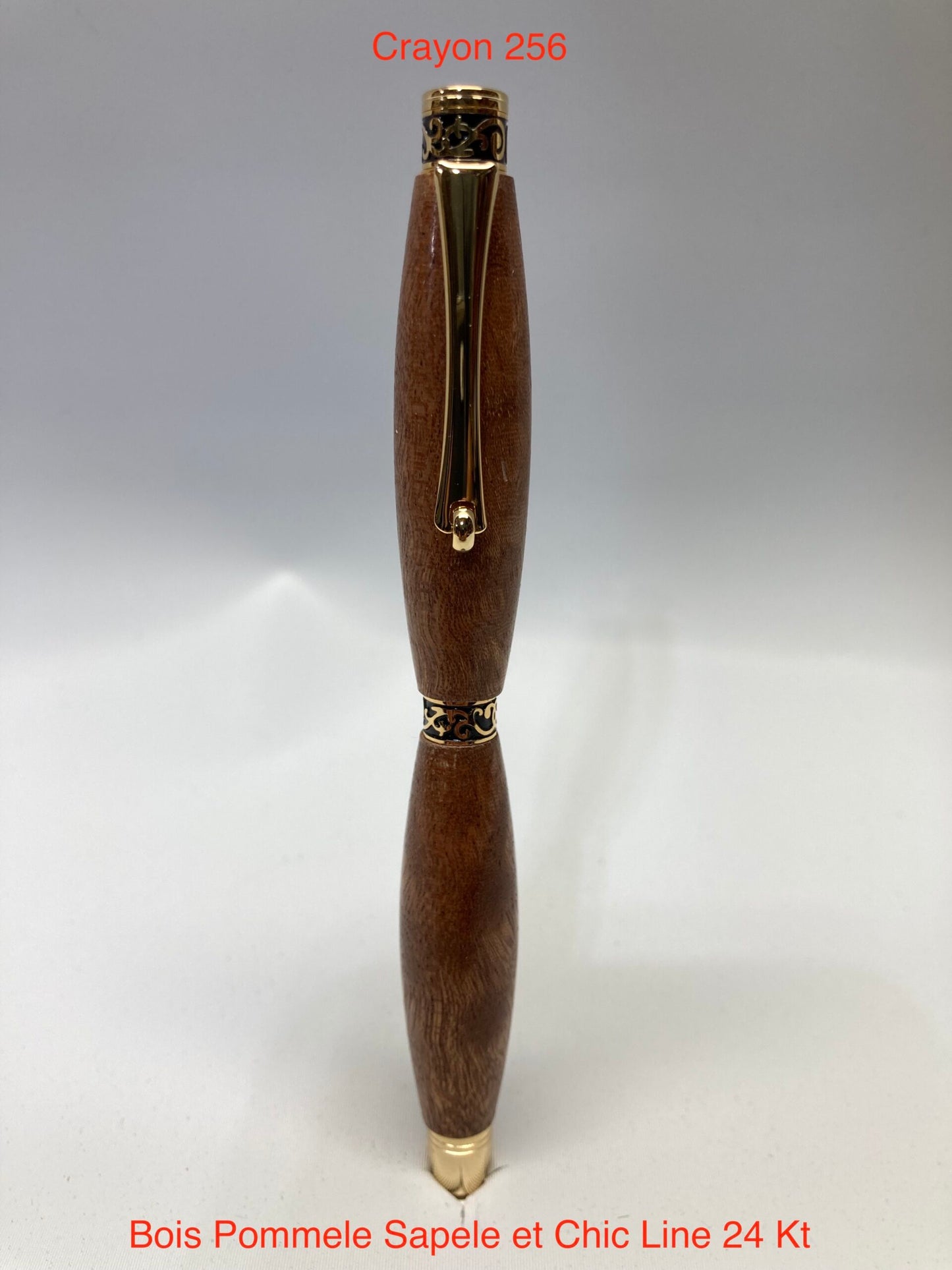 #256 - Chic line, bois pommele sapele et or 24Kt