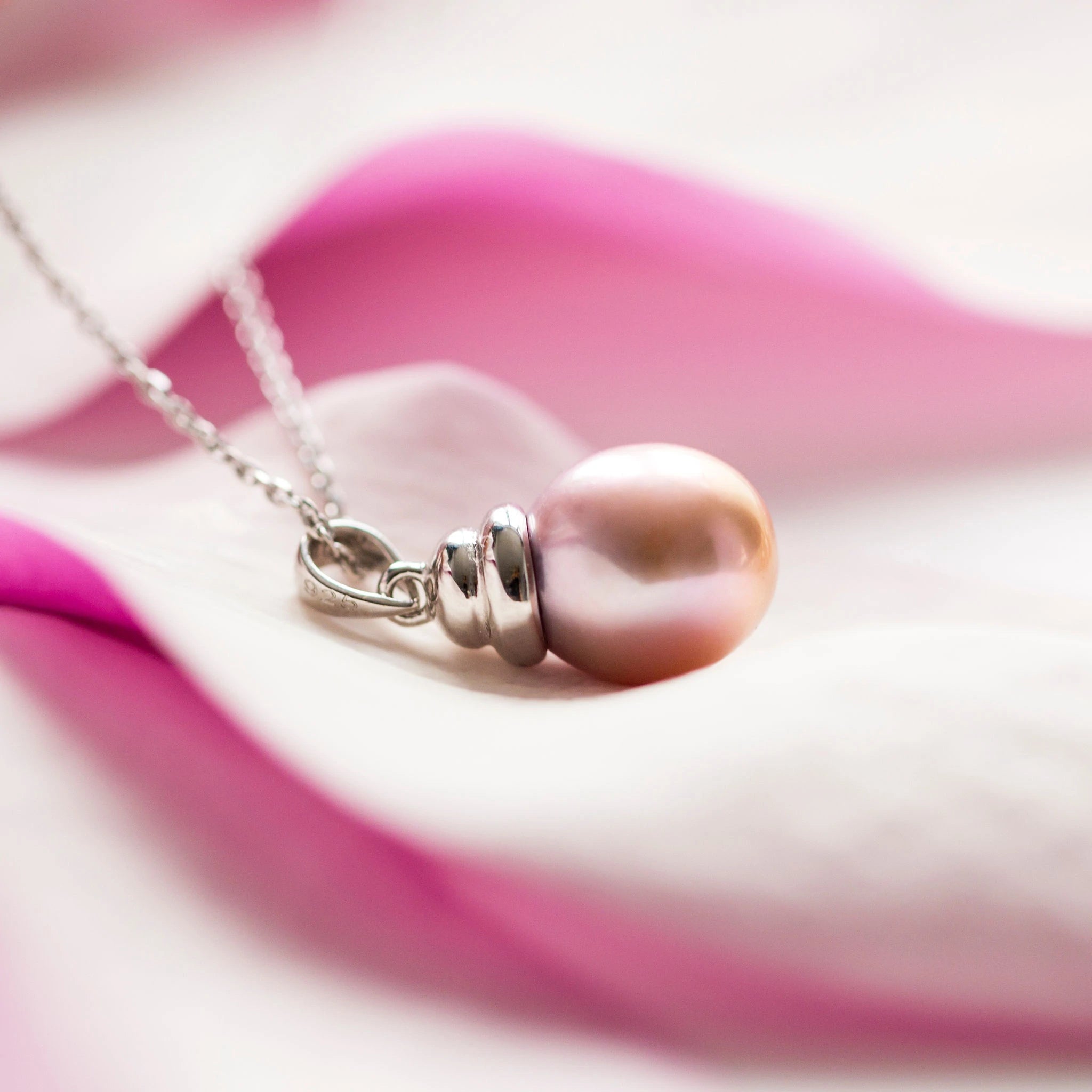 Pink freshwater pearl pendant earrings